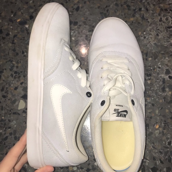 ❗️SOLD ❗️Light lilac/ white Nike SB sneaker size 9 - Picture 2 of 5